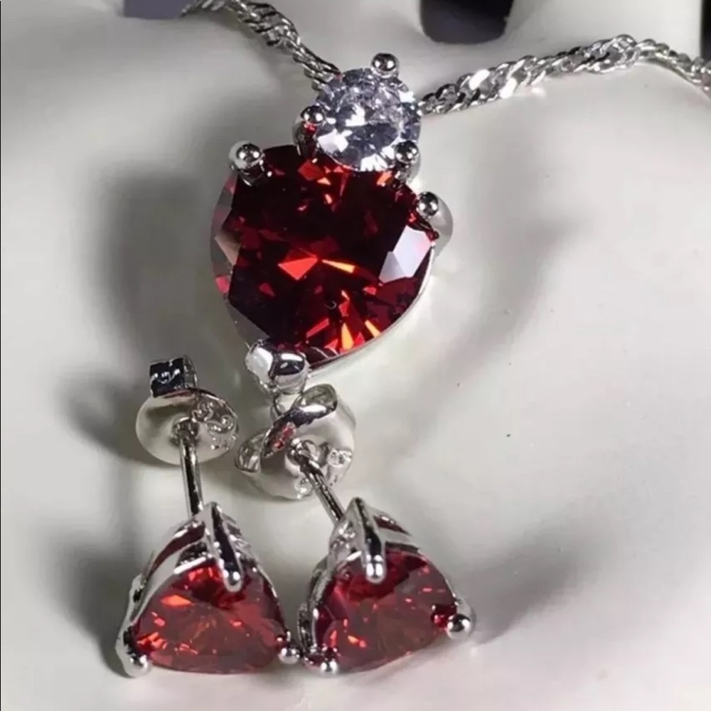 Red Heart Matching Pierced Earrings & Pendant Set - Picture 6 of 7